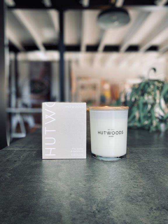 pago-hutwoods-wood_wick_candle_wild_jasmine_and_sandalwood_500g