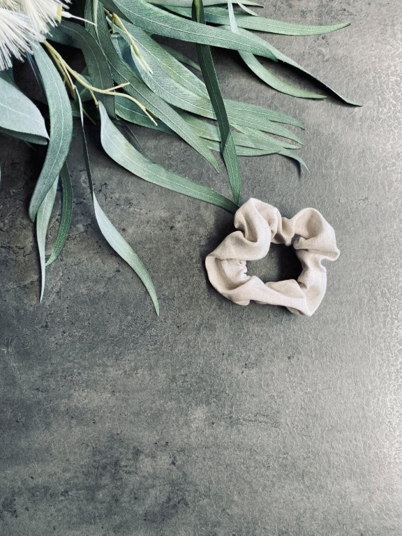 pago-100%_handmade_linen_scrunchie-oatmeal pago-100%_handmade_linen_scrunchie-oatmeal
