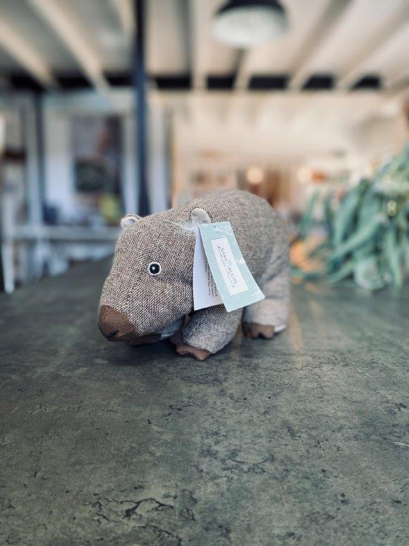 pago-nana-huchy-wally_the_wombat