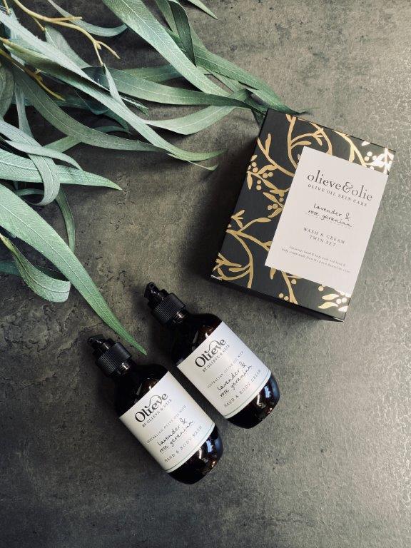 pago-olieve-and-olie-wash_and_cream_twin_set_lavender_rose_and_geranium-200ml-1 pago-olieve-and-olie-wash_and_cream_twin_set_lavender_rose_and_geranium-200ml-1