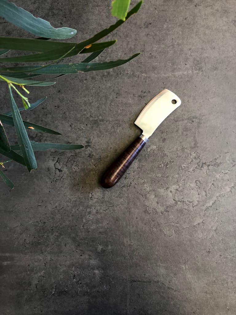 pago-turner-and-turner-cheese_cleaver_ebonised_jarrah pago-turner-and-turner-cheese_cleaver_ebonised_jarrah