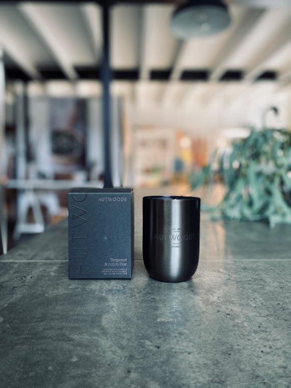 pago-hutwoods-luxury_candle_bergamot_and_anjou_pear2 pago-hutwoods-luxury_candle_bergamot_and_anjou_pear2