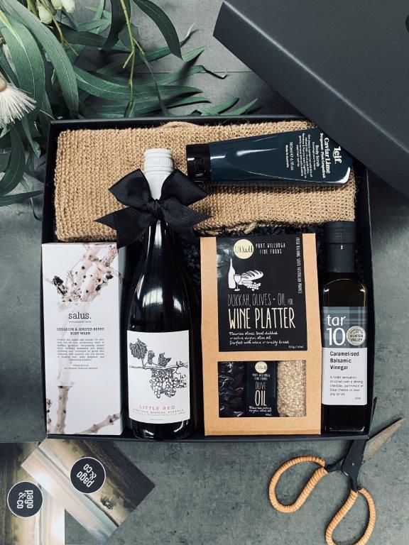pago-a_wine_amongst_the_gum_trees-gift_box1 pago-a_wine_amongst_the_gum_trees-gift_box1