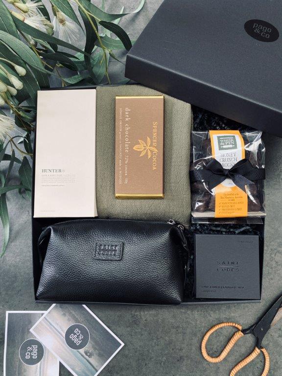 pago-spoil_his_senses-gift_box pago-spoil_his_senses-gift_box