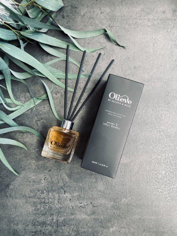 pago-olieve-and-olie-reed_diffuser_amber_and_lotus_blossom-140ml pago-olieve-and-olie-reed_diffuser_amber_and_lotus_blossom-140ml