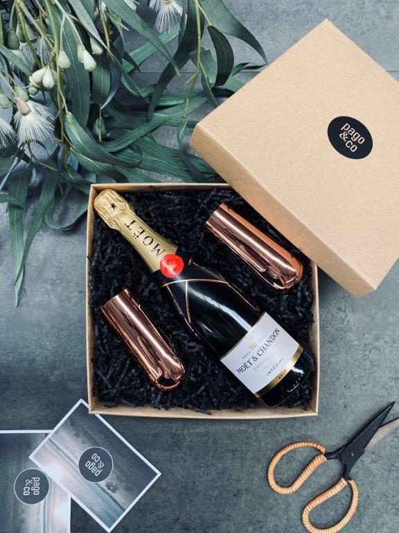 pago-the_show_stopper_moet-gift_box pago-the_show_stopper_moet-gift_box