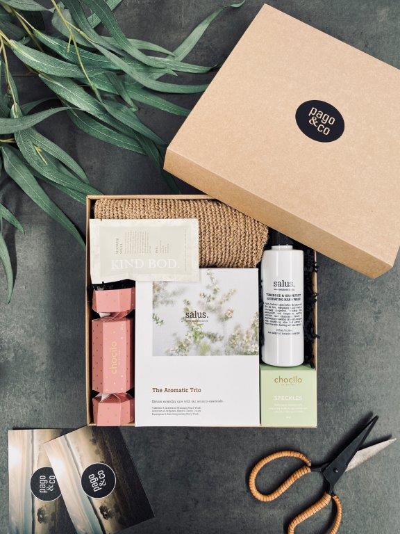 pago-glow_ho_ho-gift_box pago-glow_ho_ho-gift_box
