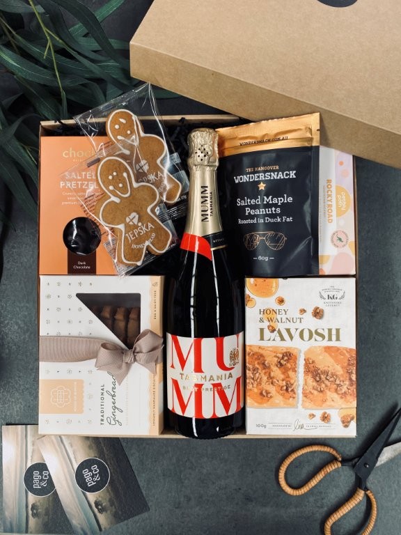 pago-holly_jolly_christmas-gift_box2