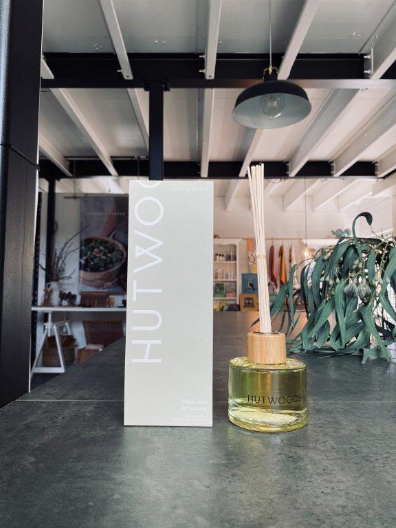 pago-hutwoods-reed_diffuser_tonka_bean_and_coconut-200g pago-hutwoods-reed_diffuser_tonka_bean_and_coconut-200g