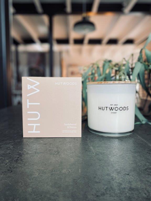 pago-hutwoods-wood_wick_candle_sandalwood_and_freesia_extra_large pago-hutwoods-wood_wick_candle_sandalwood_and_freesia_extra_large