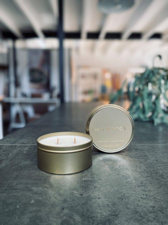 pago-hutwoods-wood_wick_candle_travel_tin_baked_apple_cinnamon-240g pago-hutwoods-wood_wick_candle_travel_tin_baked_apple_cinnamon-240g