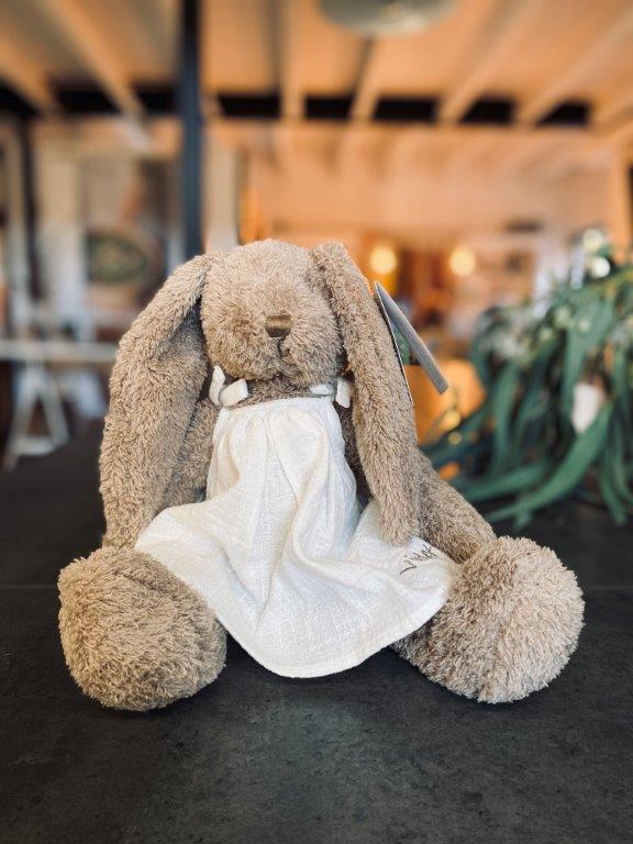 pago-nana-huchy-mrs_honey_bunny_white pago-nana-huchy-mrs_honey_bunny_white