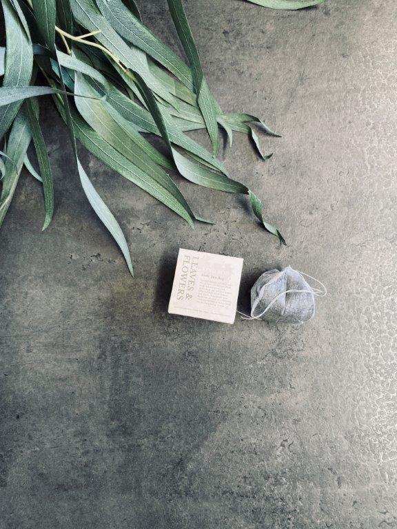 pago-kind-bod-bath_tea_bag_leaves_and_flowers
