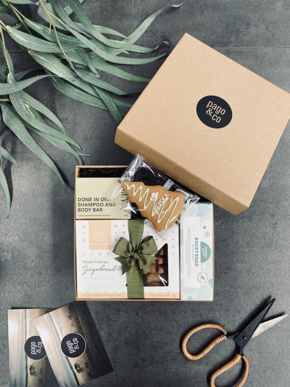 pago-sweet_spruce-gift_box pago-sweet_spruce-gift_box