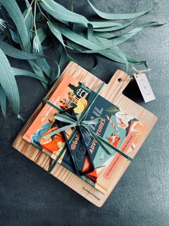 IvyAliceVintage - Cocktail Pack (Serving Board, Bottle Opener and Cocktail Book)