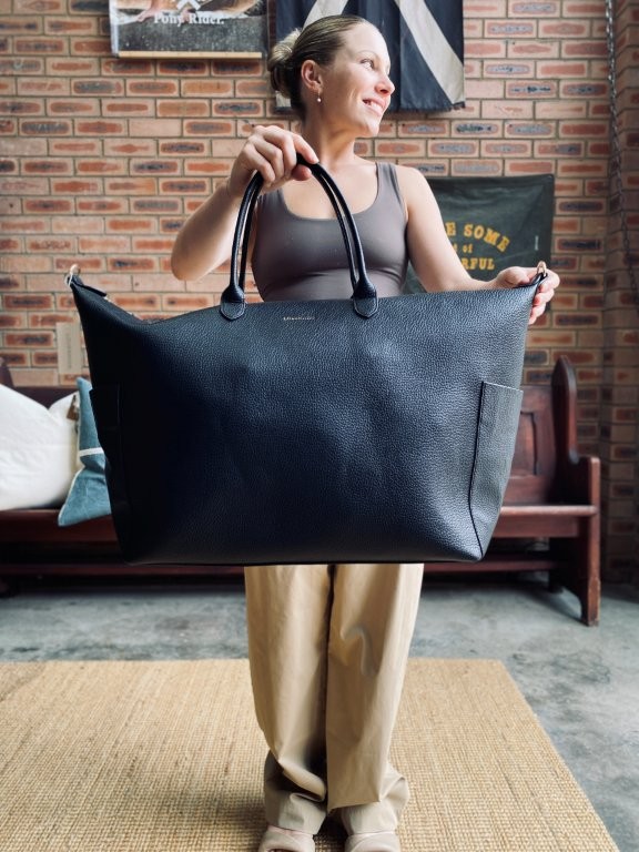 pago-louenhide-ohio_overnight_bag_black