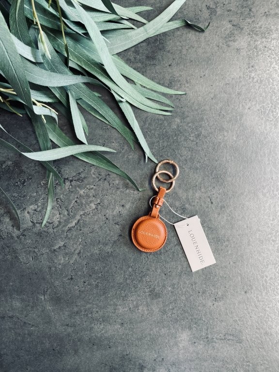 pago-louenhide-opal_airtag_case_tan pago-louenhide-opal_airtag_case_tan
